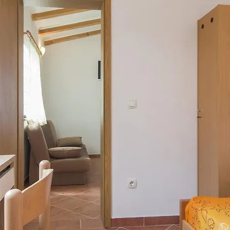 House Balen 974 *